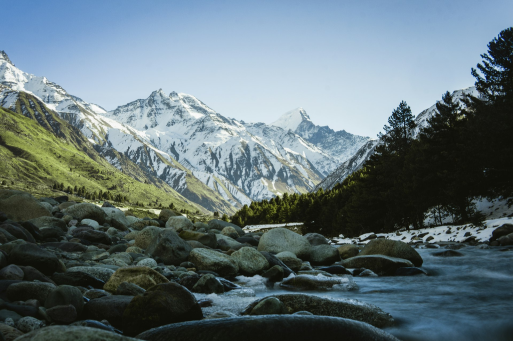 Snow mountains river Himachal family trip