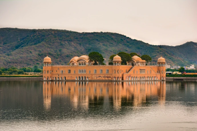 Udaipur lake palace romantic honeymoon destination