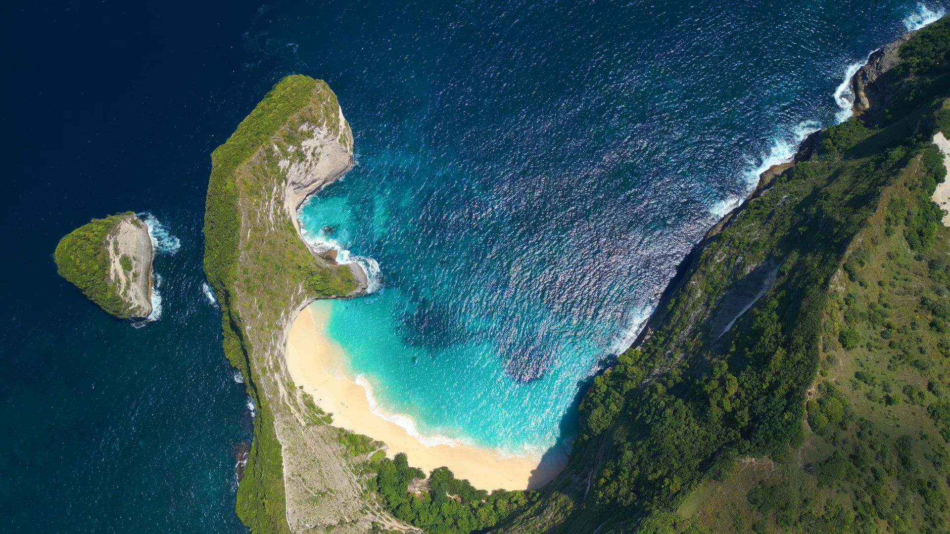 Bali cliffside ocean view with greenery